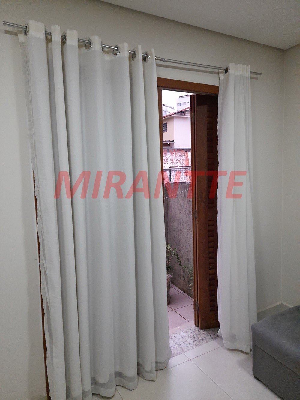 Sobrado de 75m² com 2 quartos em Água Fria