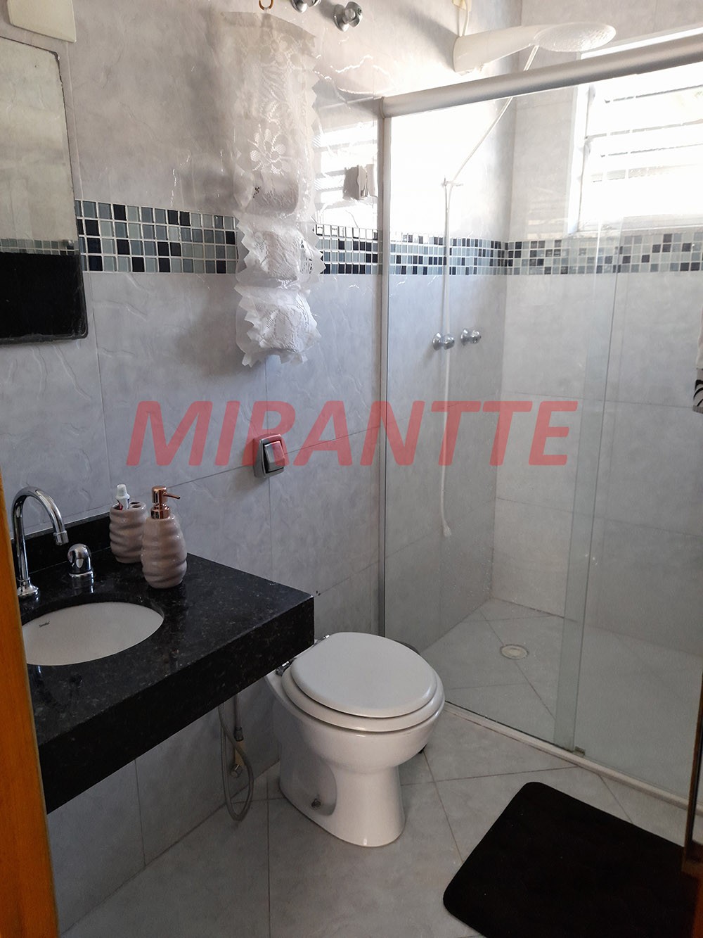 Sobrado de 75m² com 2 quartos em Água Fria