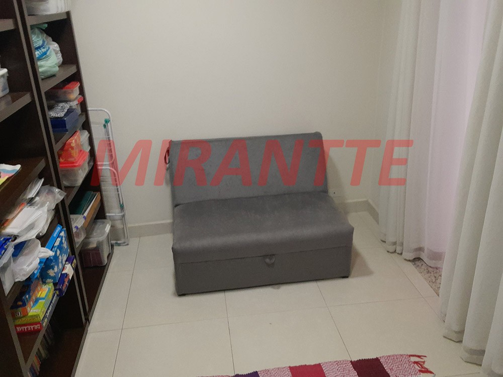 Sobrado de 75m² com 2 quartos em Água Fria
