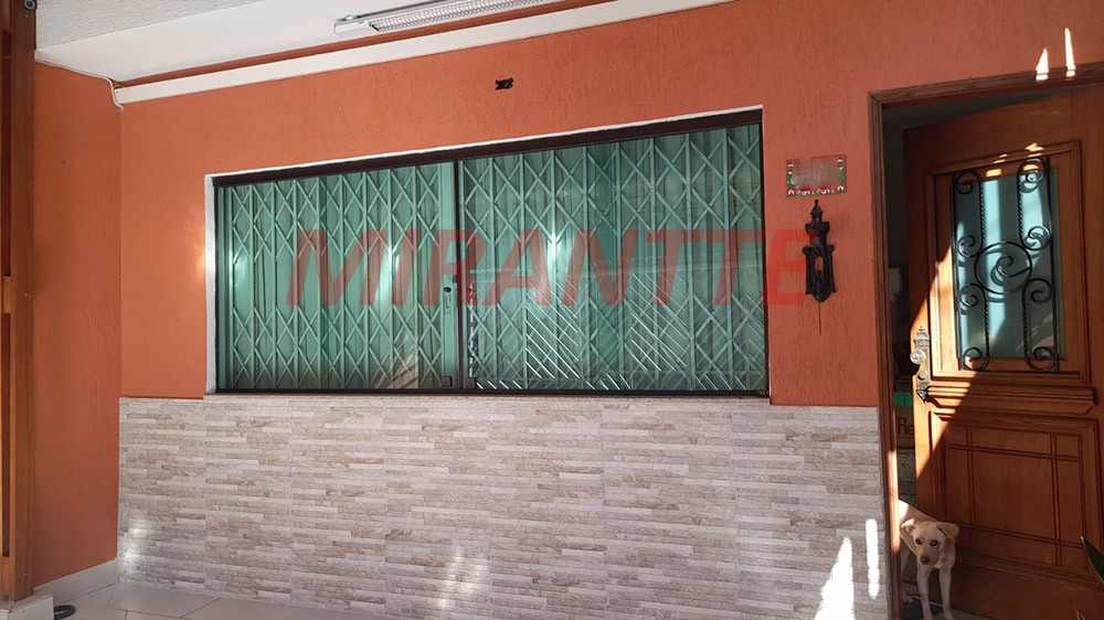 Sobrado de 75m² com 2 quartos em Água Fria