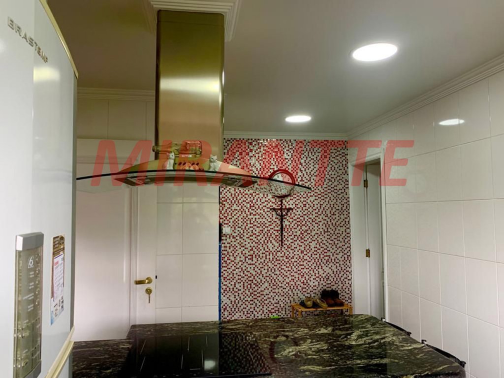 Cond. fechado de 250m² com 5 quartos em Serra da Cantareira
