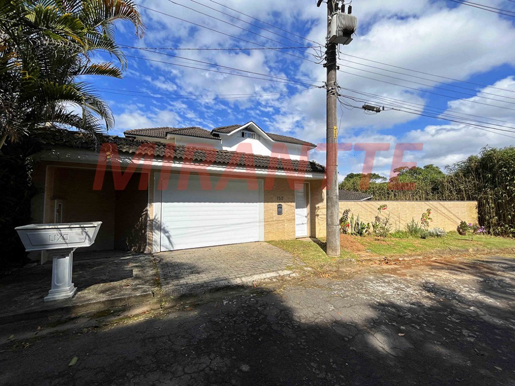 Cond. fechado de 250m² com 5 quartos em Serra da Cantareira