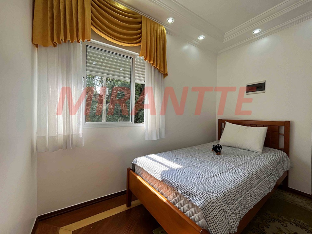 Cond. fechado de 250m² com 5 quartos em Serra da Cantareira