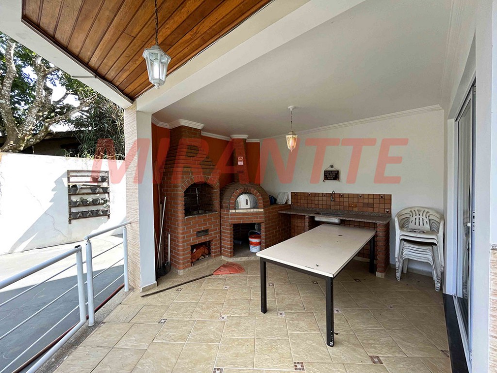 Cond. fechado de 250m² com 5 quartos em Serra da Cantareira