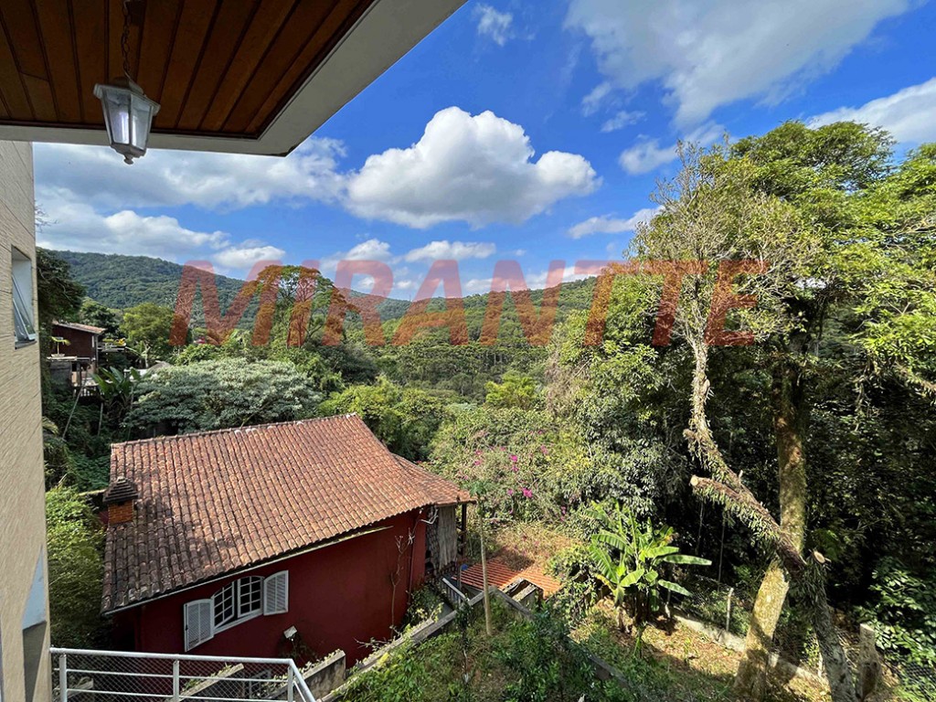 Cond. fechado de 250m² com 5 quartos em Serra da Cantareira