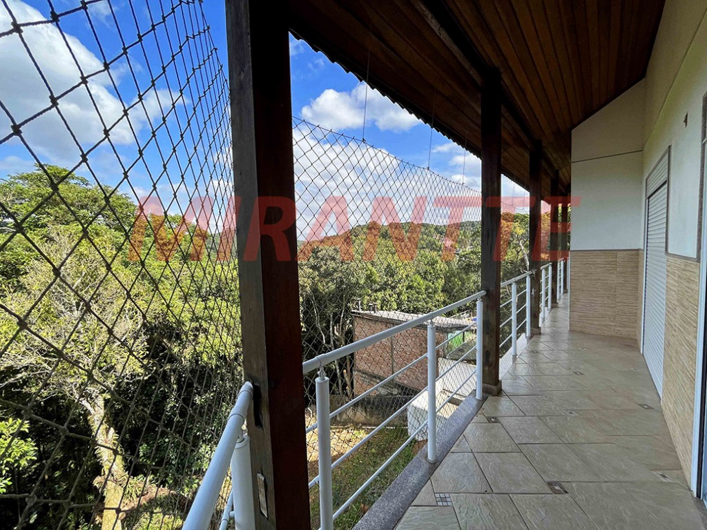 Cond. fechado de 250m² com 5 quartos em Serra da Cantareira