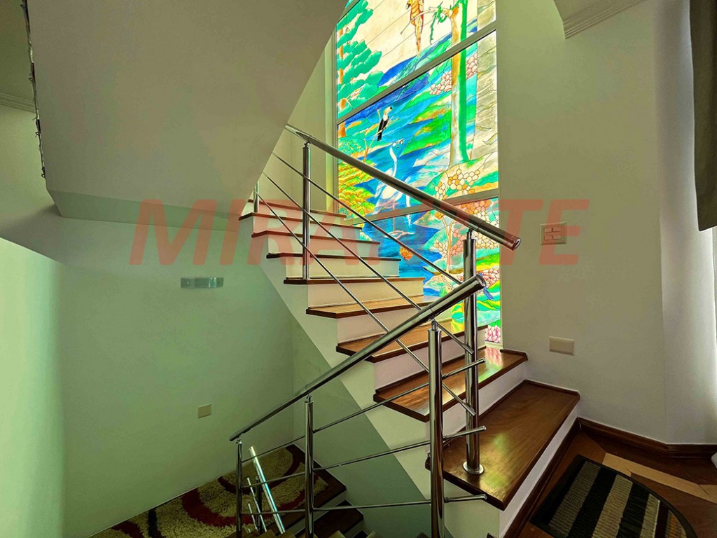 Cond. fechado de 250m² com 5 quartos em Serra da Cantareira