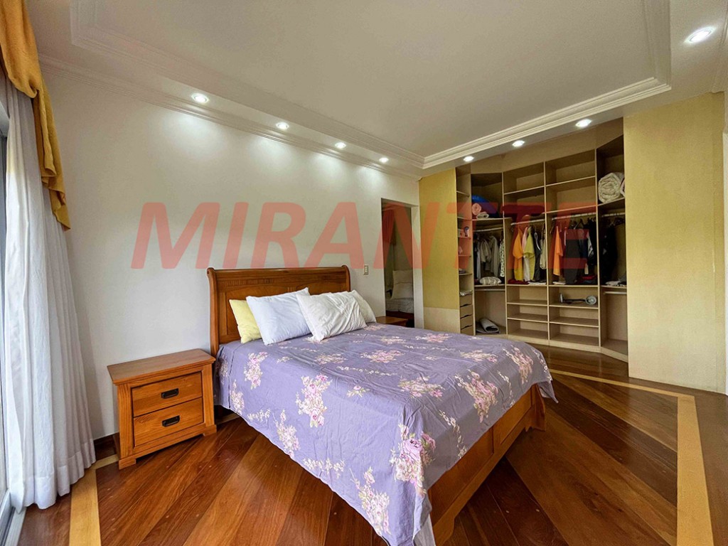 Cond. fechado de 250m² com 5 quartos em Serra da Cantareira