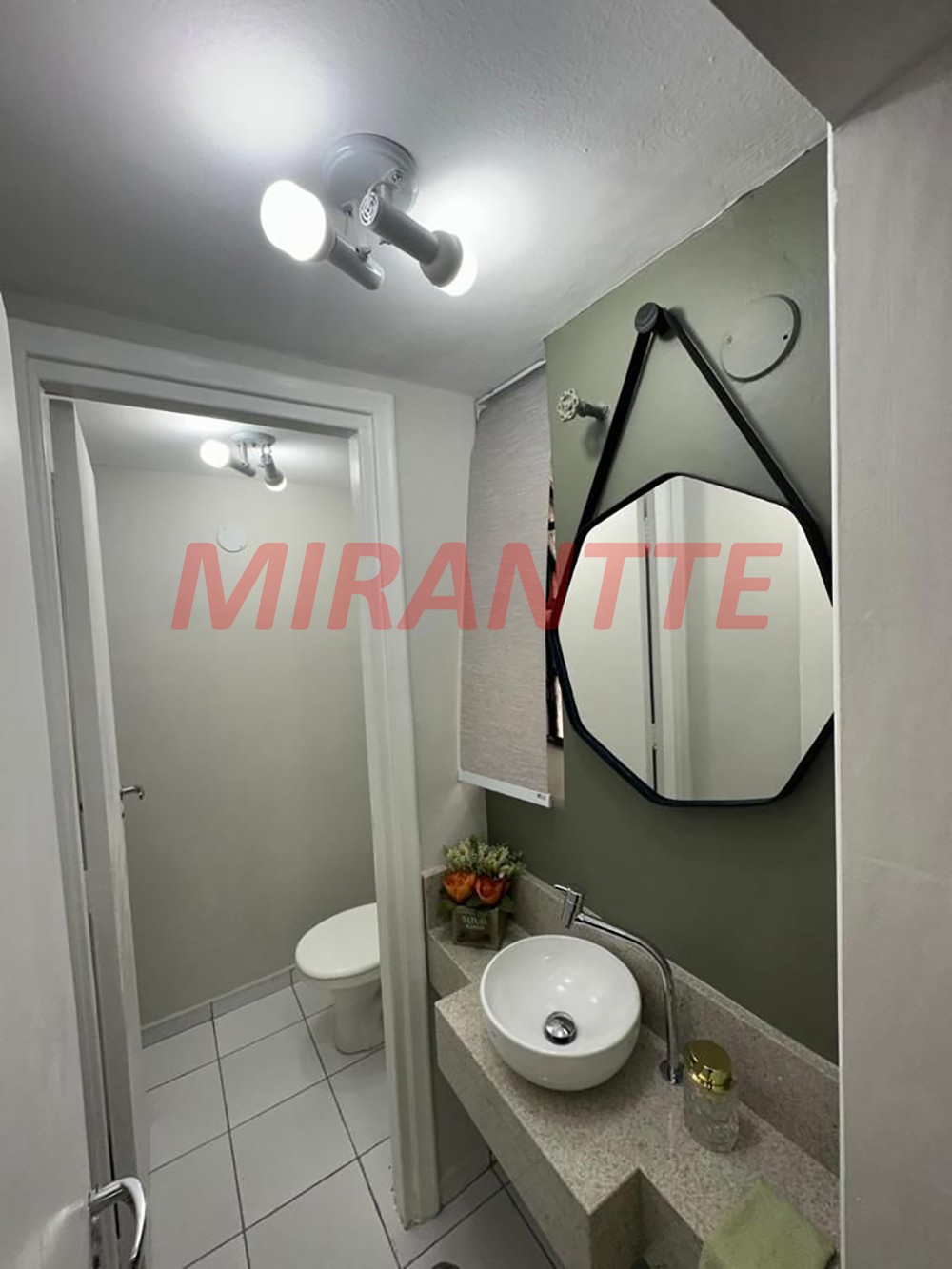 Conjunto comercial de 111.66m² em Centro