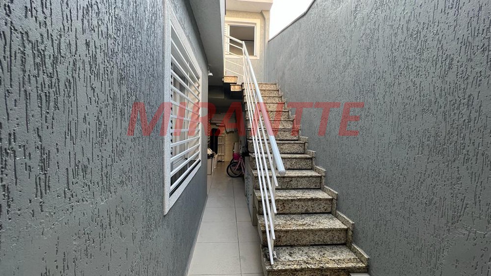 Sobrado de 127m² com 2 quartos em Jardim Santa Inês