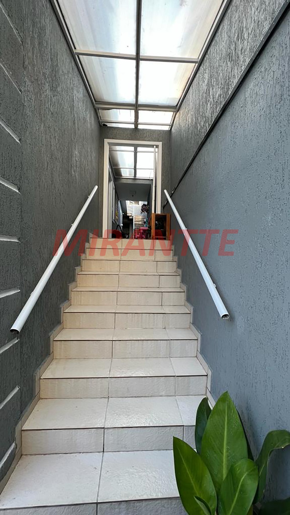 Sobrado de 127m² com 2 quartos em Jardim Santa Inês