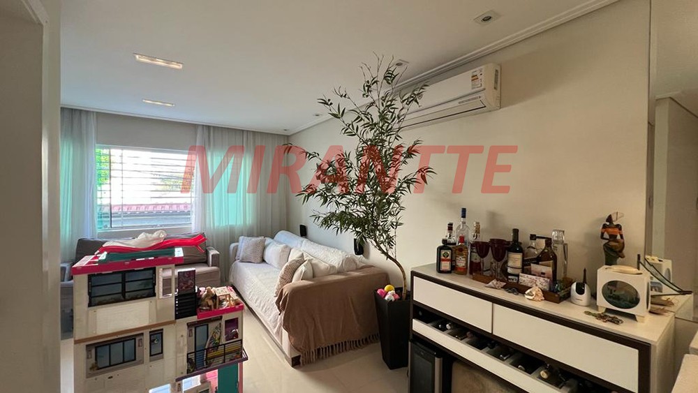 Sobrado de 127m² com 2 quartos em Jardim Santa Inês