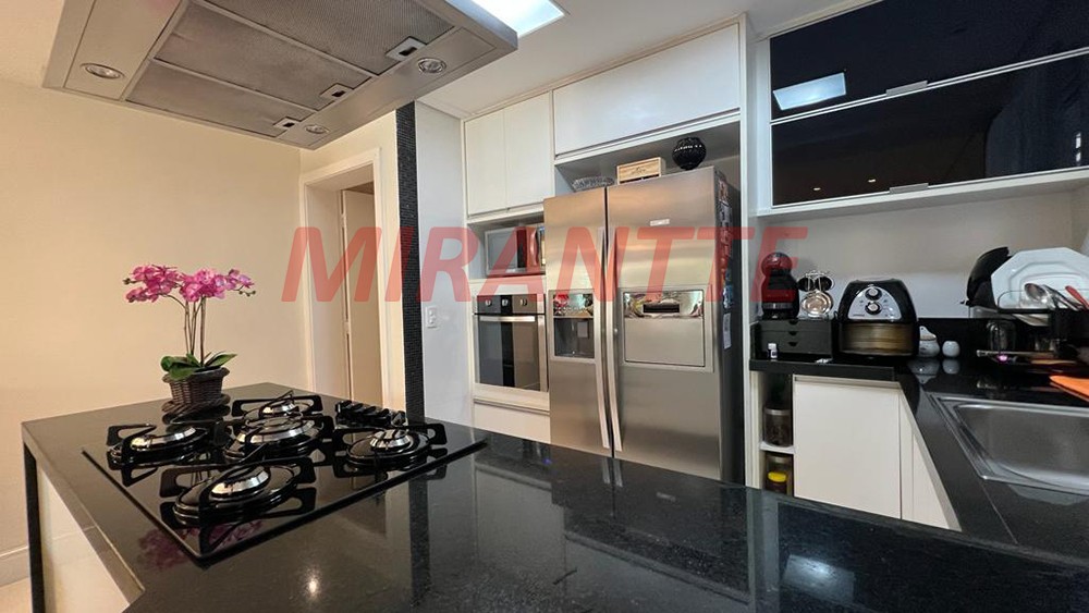 Sobrado de 127m² com 2 quartos em Jardim Santa Inês