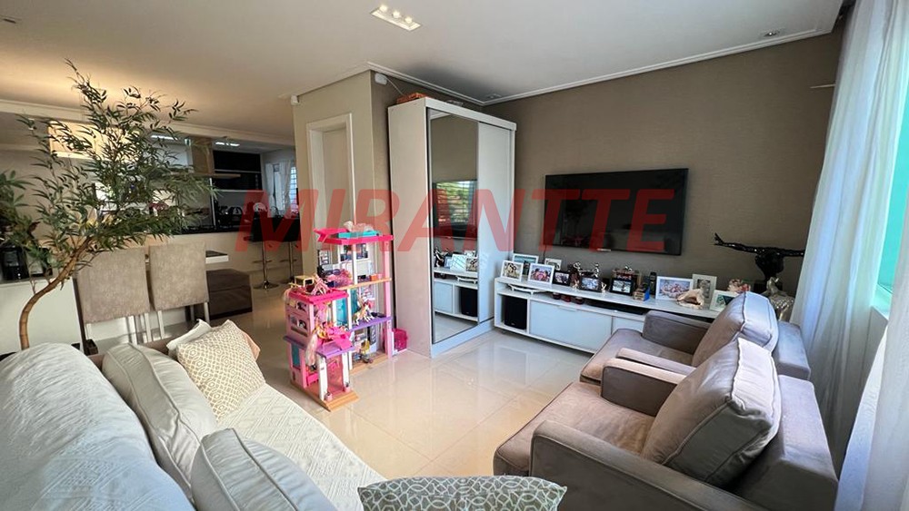 Sobrado de 127m² com 2 quartos em Jardim Santa Inês