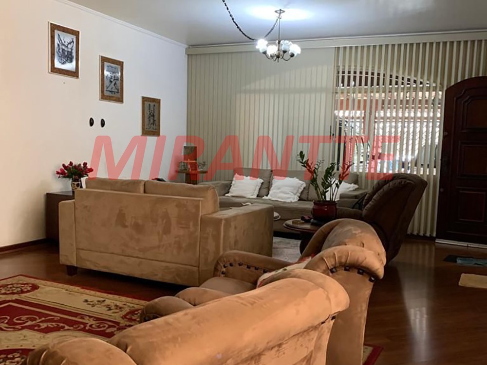 Sobrado de 189m² com 3 quartos em Parada Inglesa