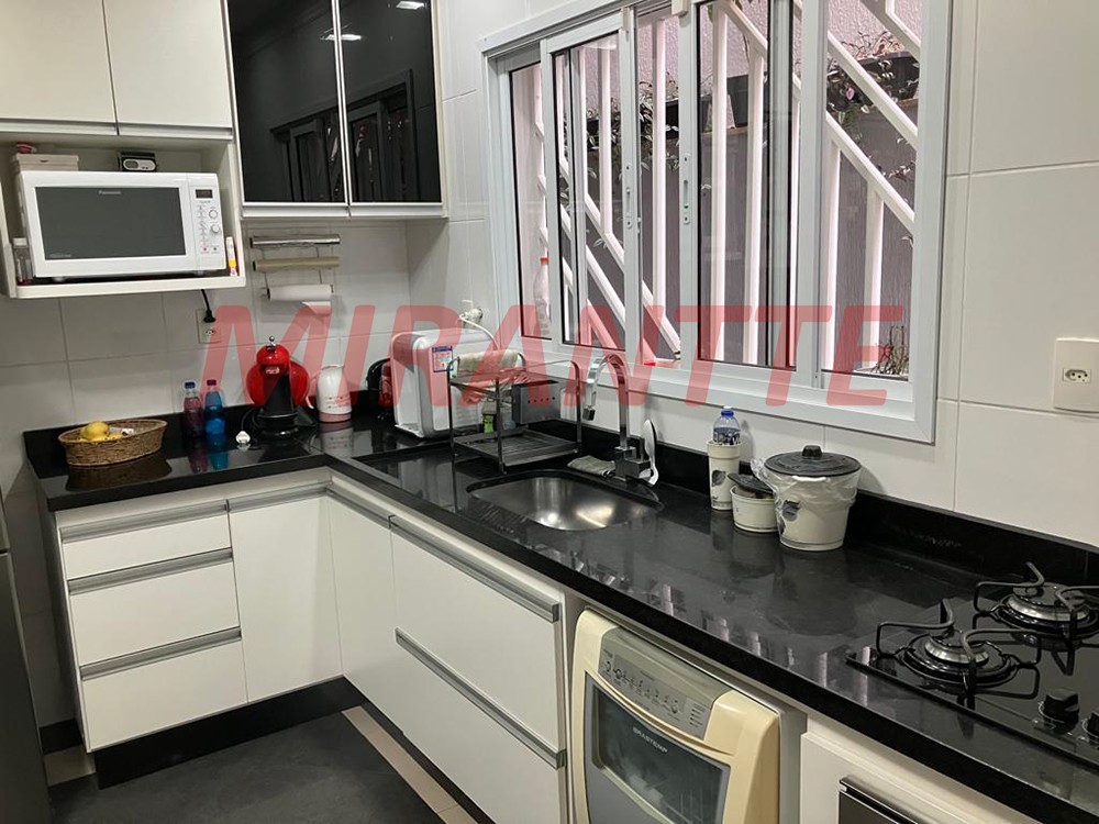 Sobrado de 156m² com 3 quartos em Santa Teresinha