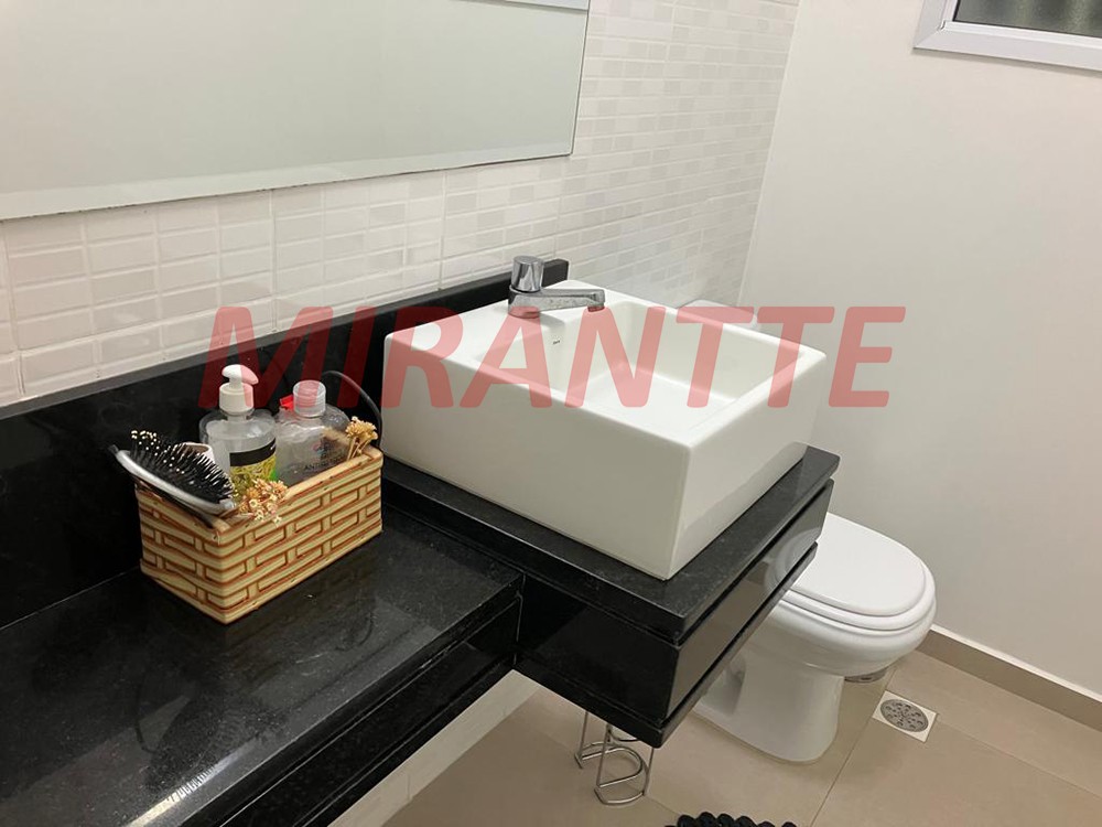 Sobrado de 156m² com 3 quartos em Santa Teresinha
