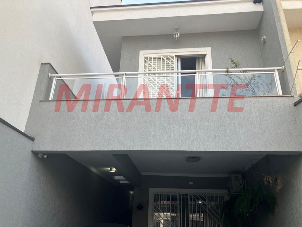 Sobrado de 156m² com 3 quartos em Santa Teresinha