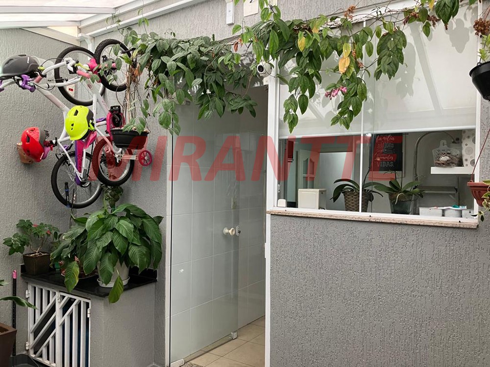 Sobrado de 156m² com 3 quartos em Santa Teresinha