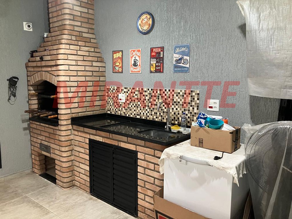 Sobrado de 156m² com 3 quartos em Santa Teresinha