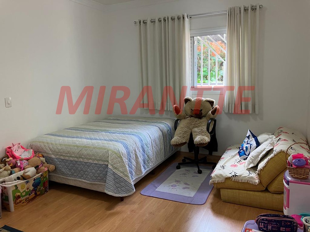 Sobrado de 156m² com 3 quartos em Santa Teresinha