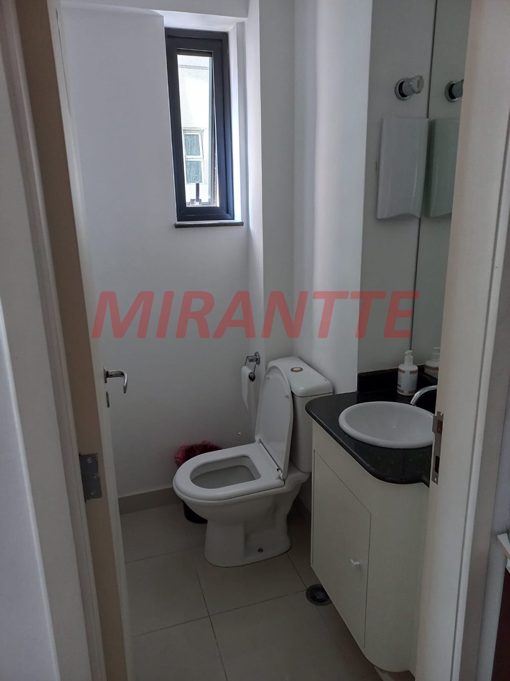 Conjunto comercial de 50m² em Santana