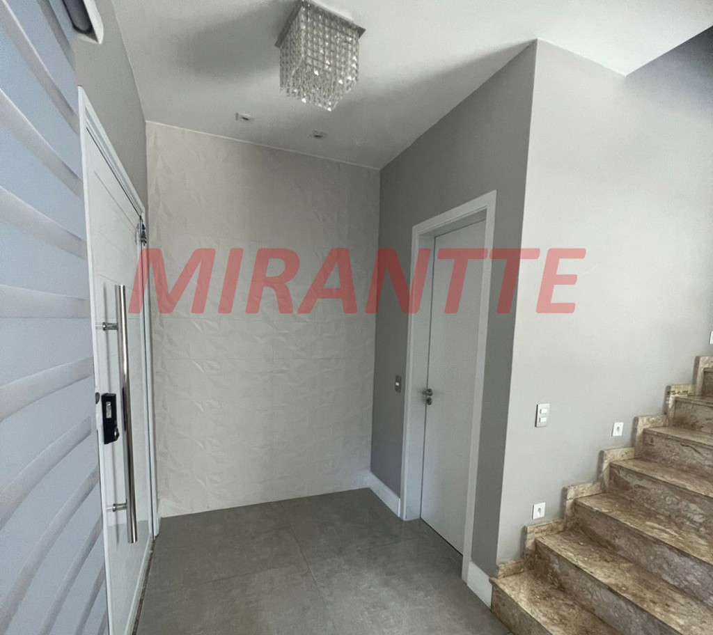 Sobrado de 282m² com 4 quartos em Tremembe