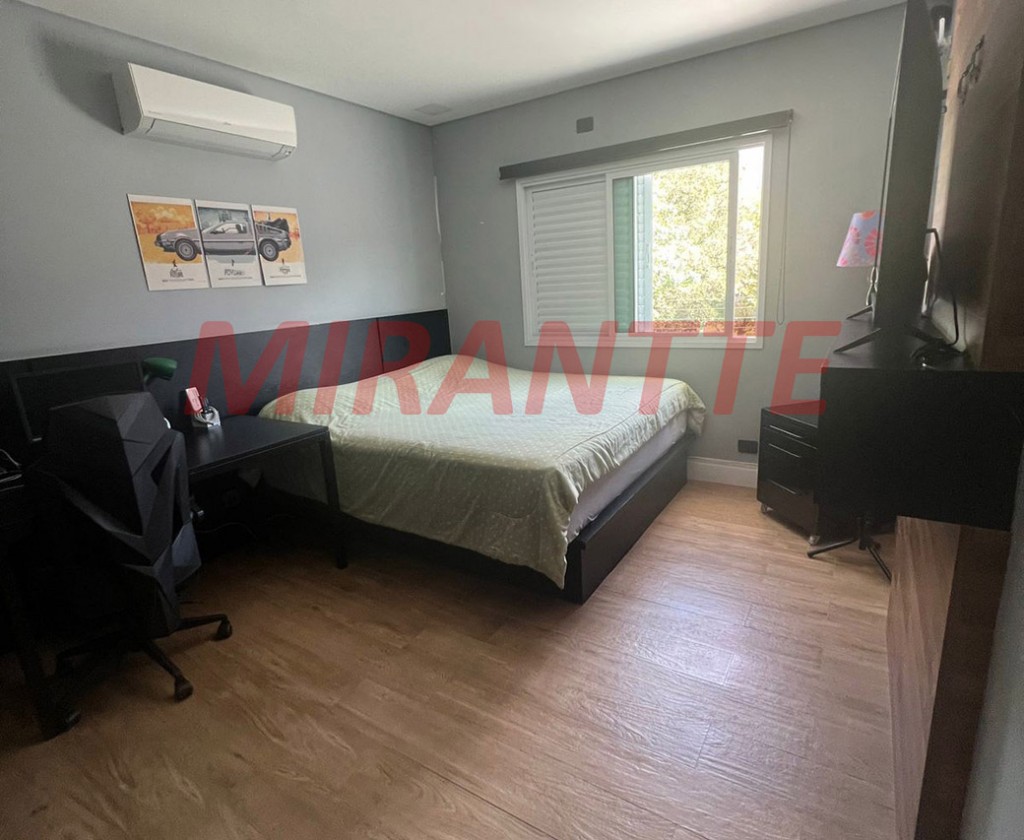 Sobrado de 282m² com 4 quartos em Tremembe