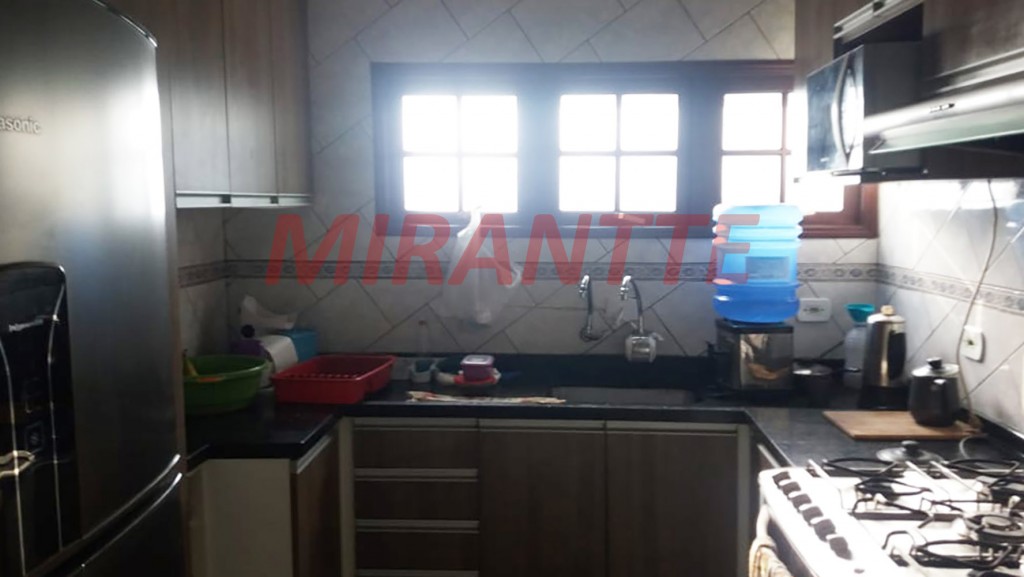 Sobrado de 220m² com 3 quartos em Vila Milton