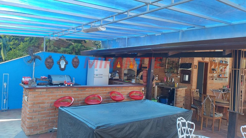 Casa terrea de 650m² com 4 quartos em Serra Da Cantareira