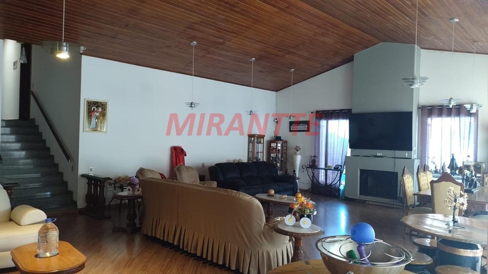 Casa terrea de 650m² com 4 quartos em Serra Da Cantareira