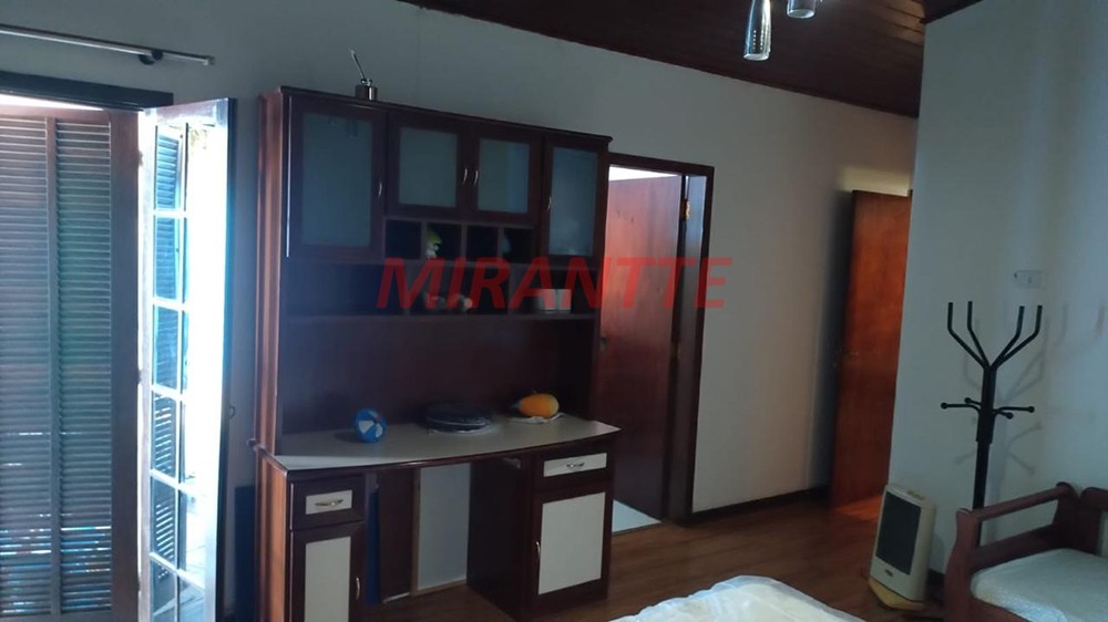 Casa terrea de 650m² com 4 quartos em Serra Da Cantareira
