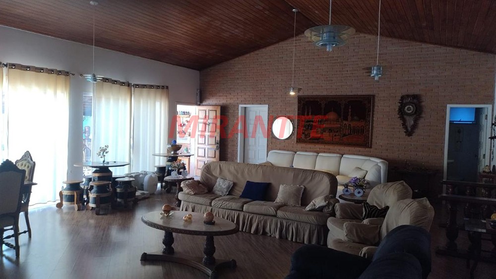 Casa terrea de 650m² com 4 quartos em Serra Da Cantareira