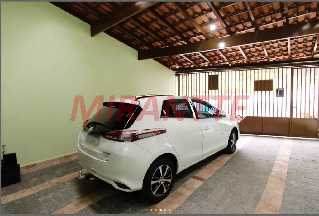 Sobrado com 3 quartos em Jardim Leonor Mendes De Barros