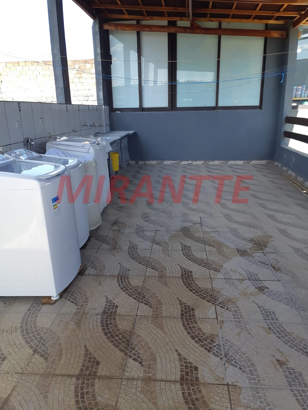 Casa terrea de 500m² com 6 quartos em Recanto feliz