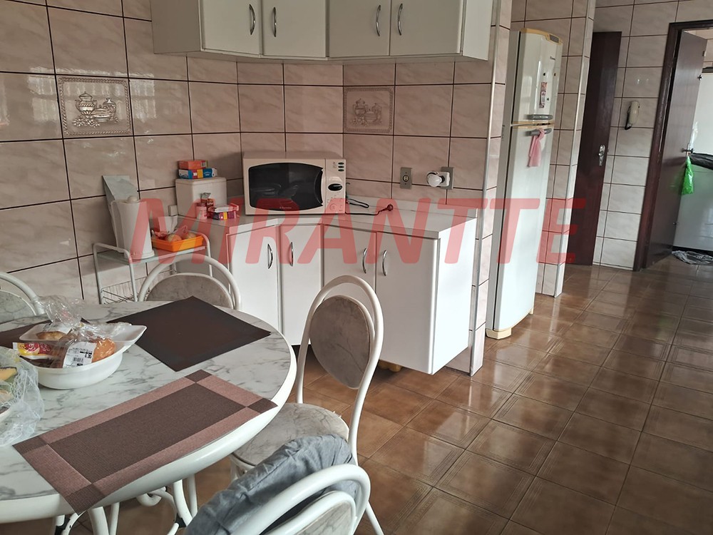 Sobrado de 208m² com 3 quartos em Jardim Virginia Bianca