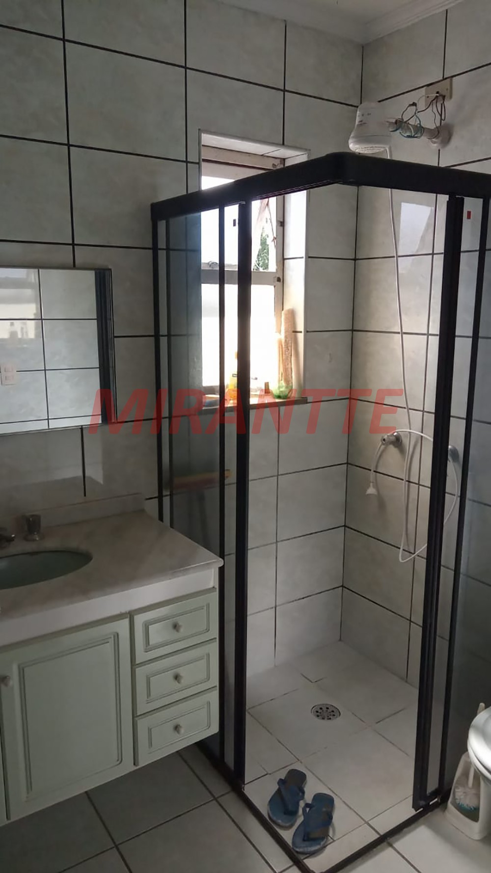 Sobrado de 208m² com 3 quartos em Jardim Virginia Bianca