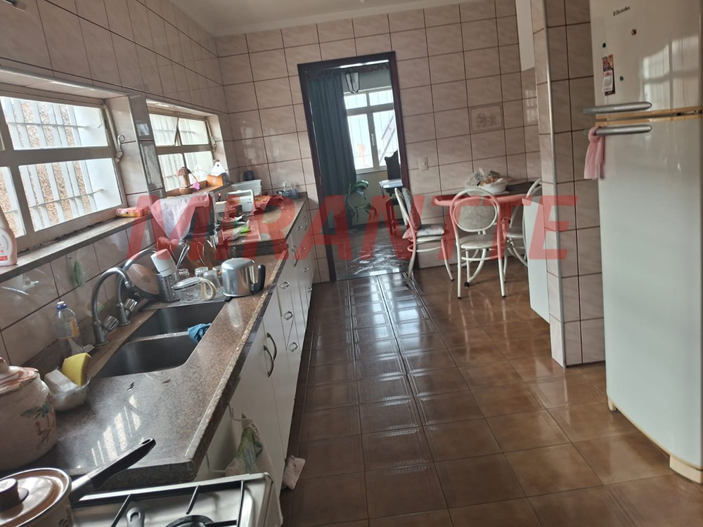 Sobrado de 208m² com 3 quartos em Jardim Virginia Bianca