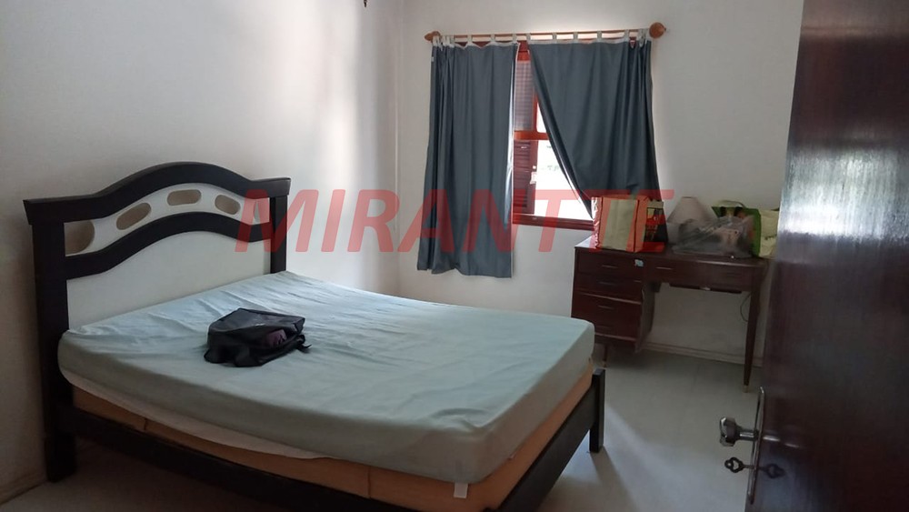 Sobrado de 208m² com 3 quartos em Jardim Virginia Bianca