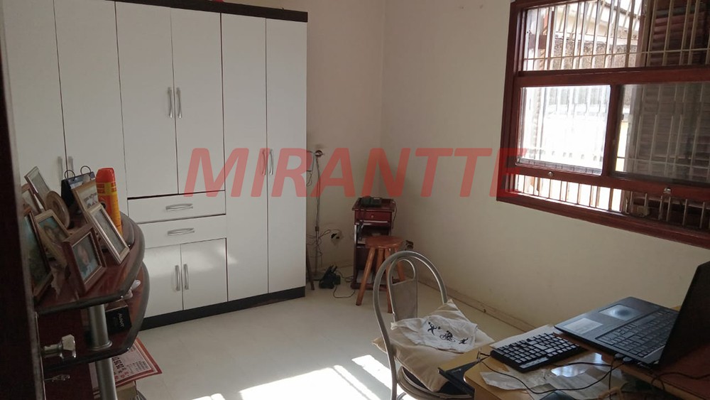 Sobrado de 208m² com 3 quartos em Jardim Virginia Bianca