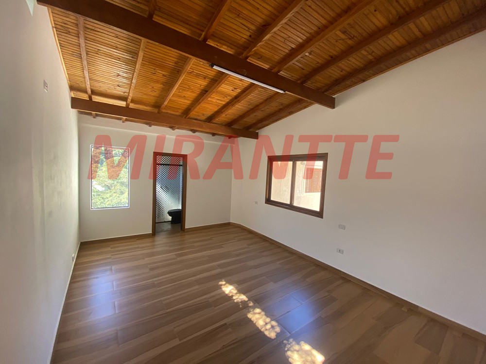 Sobrado de 530m² com 5 quartos em Serra Da Cantareira