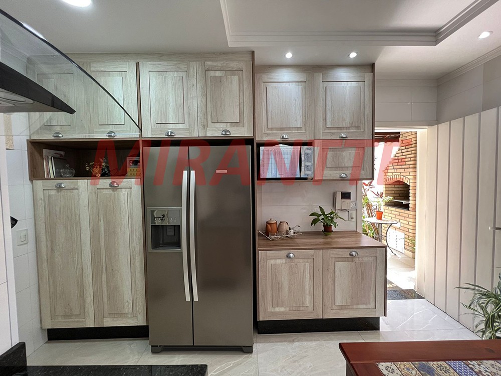 Sobrado de 137m² com 3 quartos em Vila Nova Mazzei