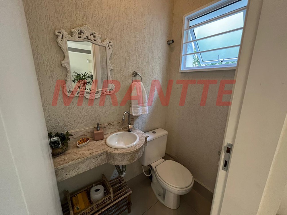 Sobrado de 137m² com 3 quartos em Vila Nova Mazzei