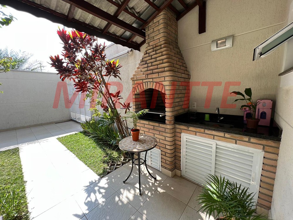 Sobrado de 137m² com 3 quartos em Vila Nova Mazzei