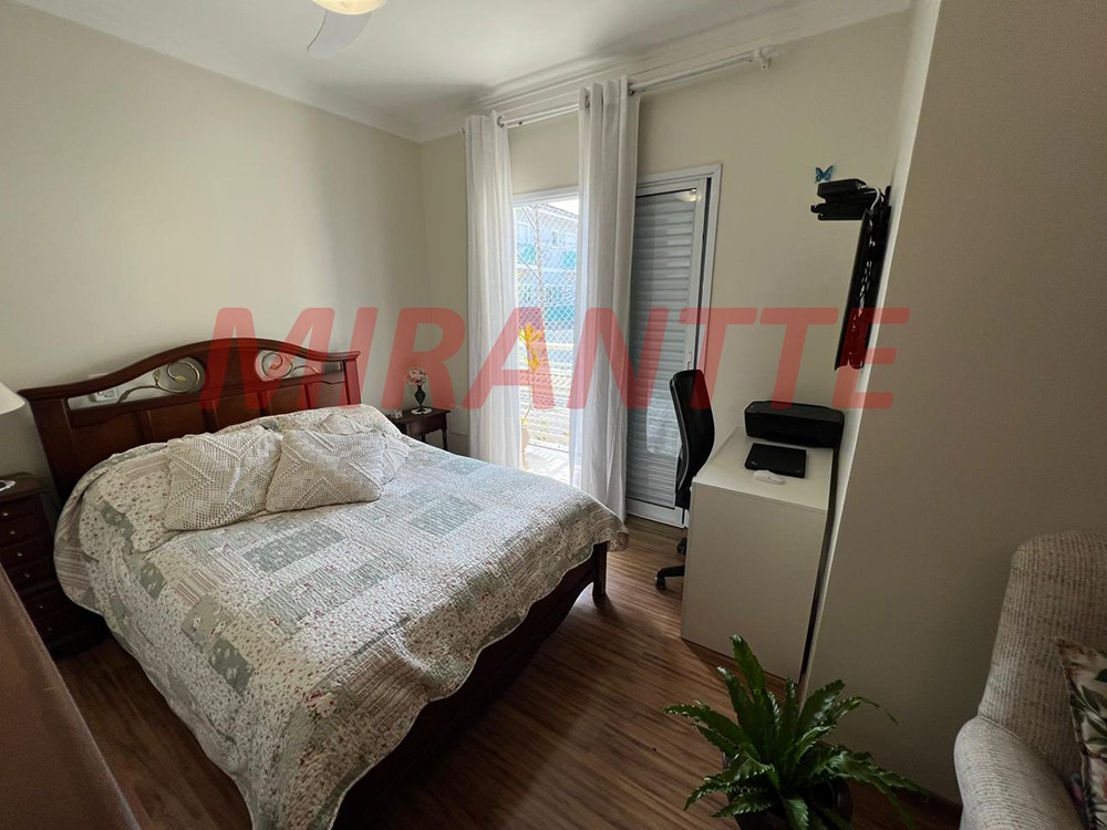 Sobrado de 137m² com 3 quartos em Vila Nova Mazzei