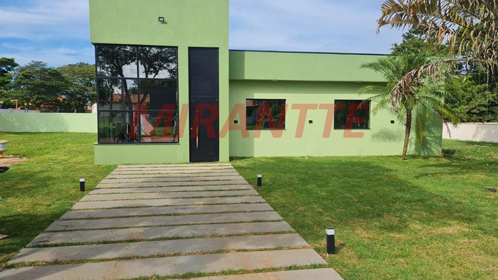 Casa terrea de 2023m² com 3 quartos em Terras de Santa Cristina