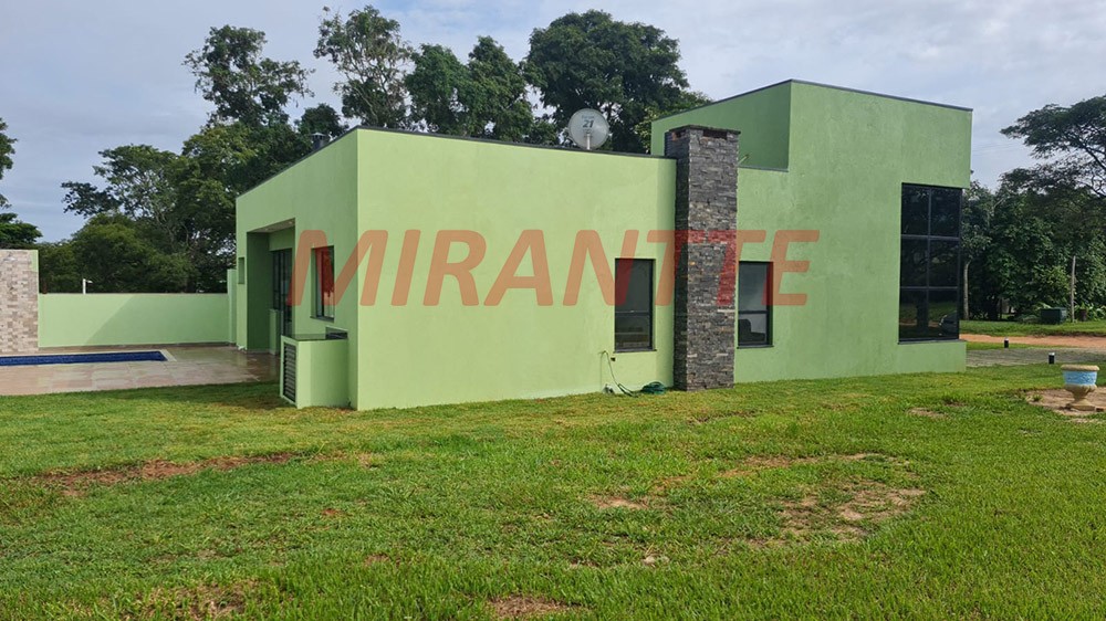 Casa terrea de 2023m² com 3 quartos em Terras de Santa Cristina