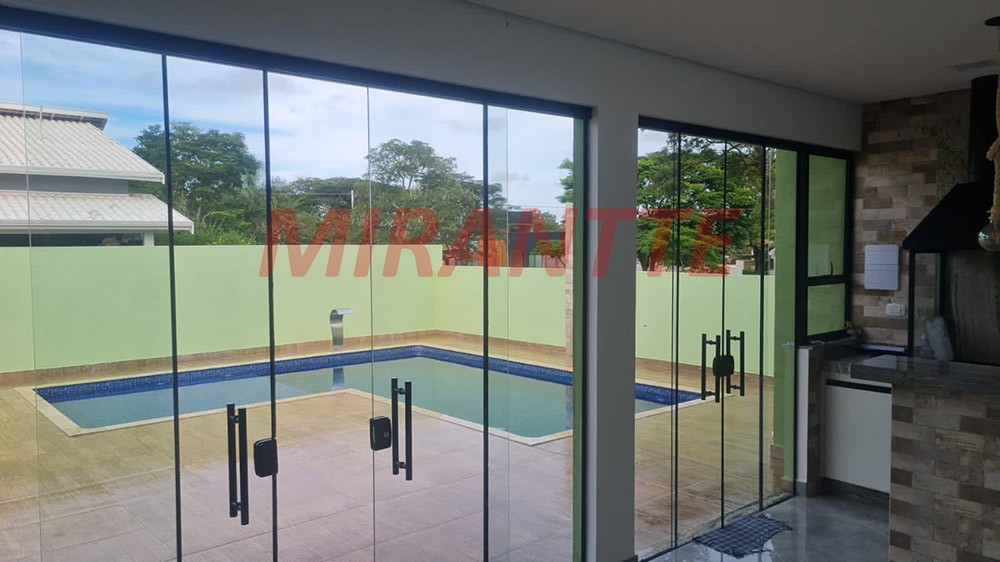 Casa terrea de 2023m² com 3 quartos em Terras de Santa Cristina