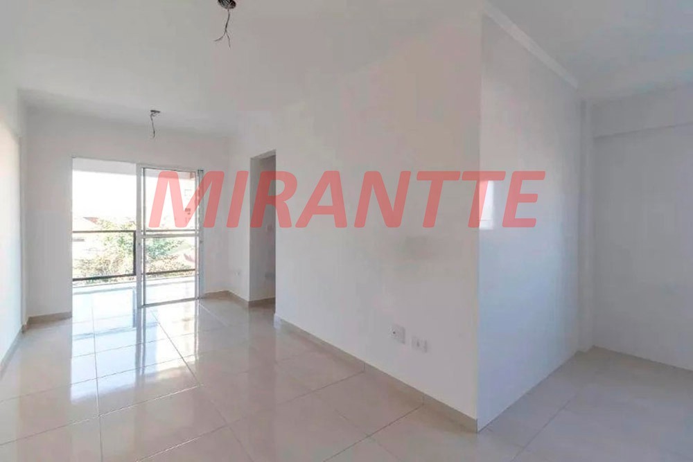 Apartamento de 52m² com 2 quartos em Água Fria