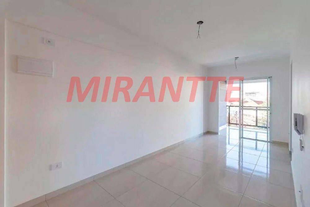 Apartamento de 52m² com 2 quartos em Água Fria